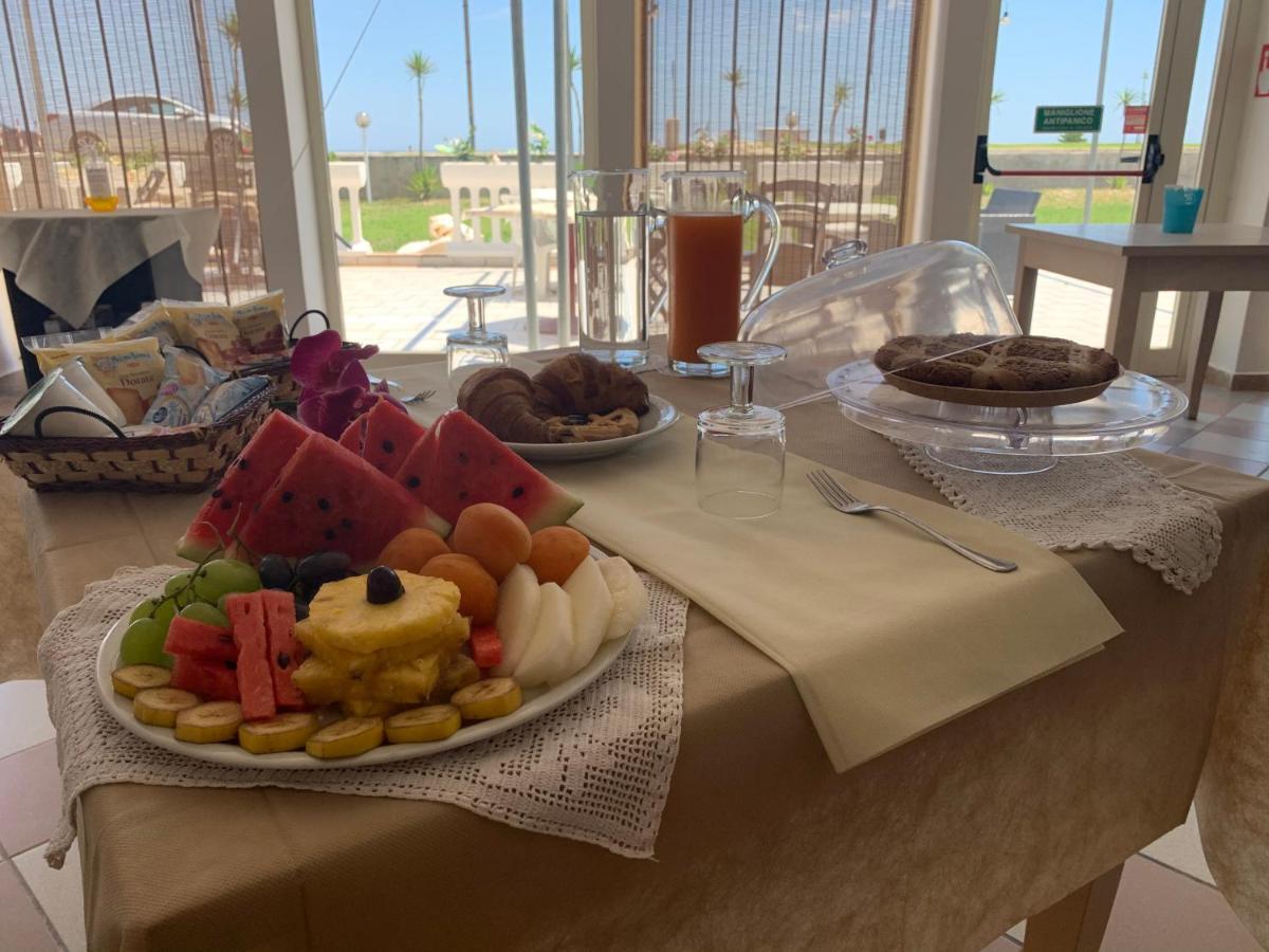 Hotel Rivabella Даволи Екстериор снимка