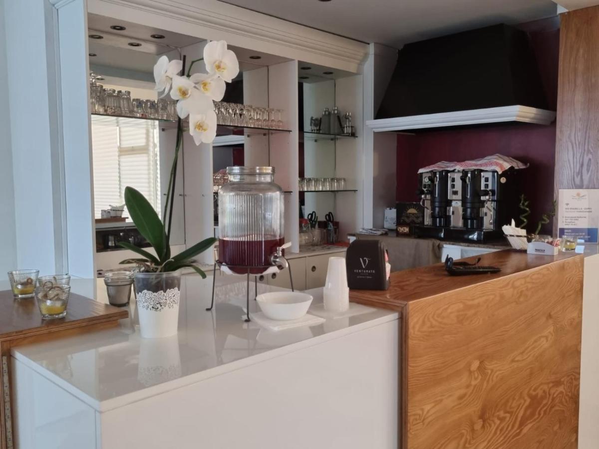 Hotel Rivabella Даволи Екстериор снимка