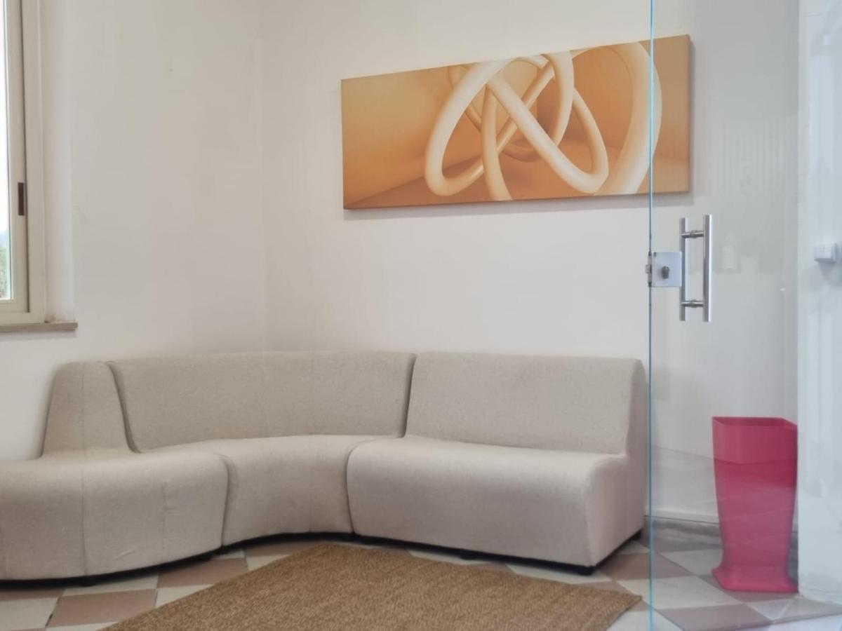 Hotel Rivabella Даволи Екстериор снимка