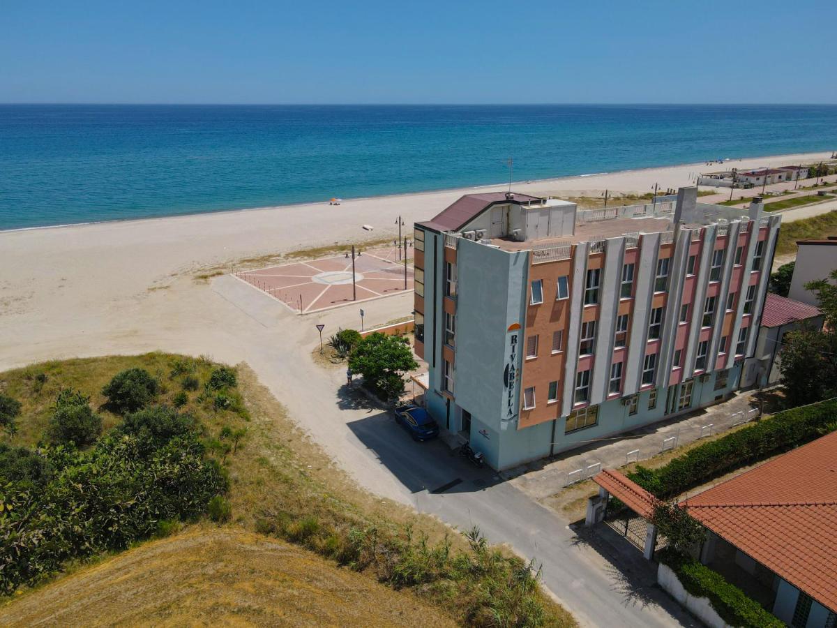 Hotel Rivabella Даволи Екстериор снимка