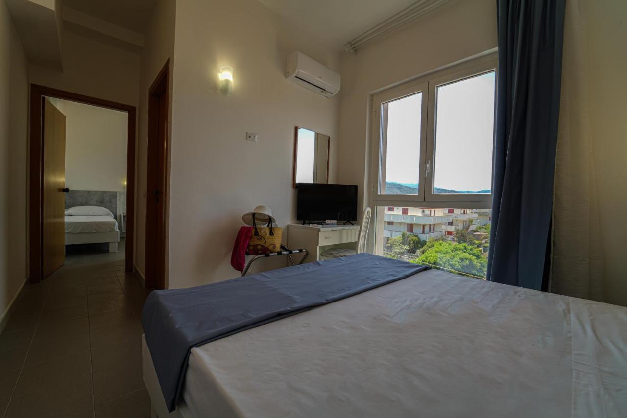 Hotel Rivabella Даволи Екстериор снимка
