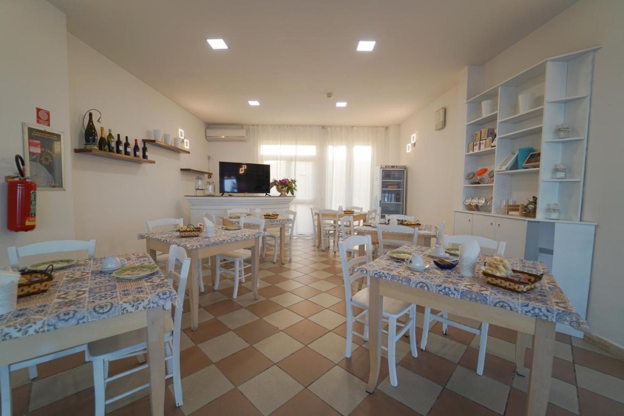 Hotel Rivabella Даволи Екстериор снимка