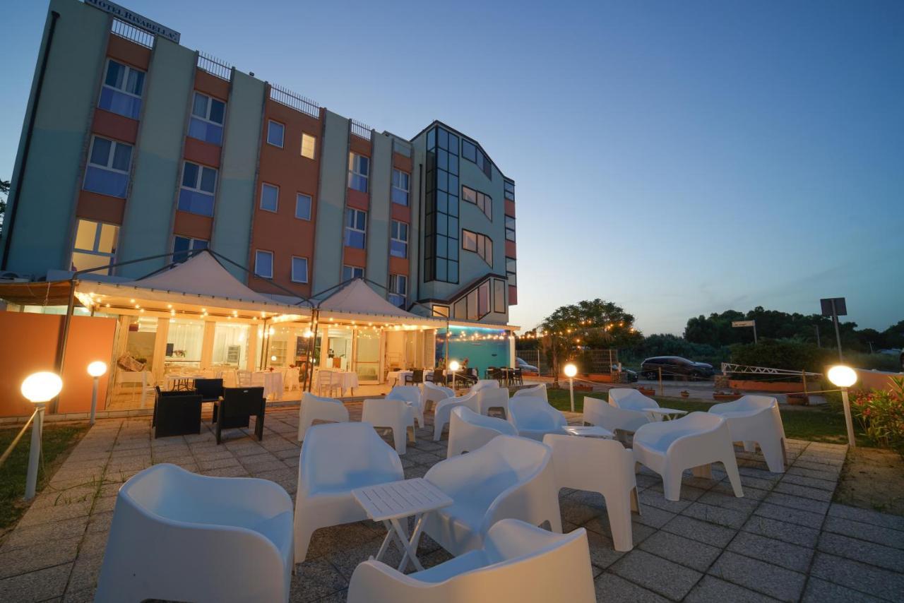 Hotel Rivabella Даволи Екстериор снимка