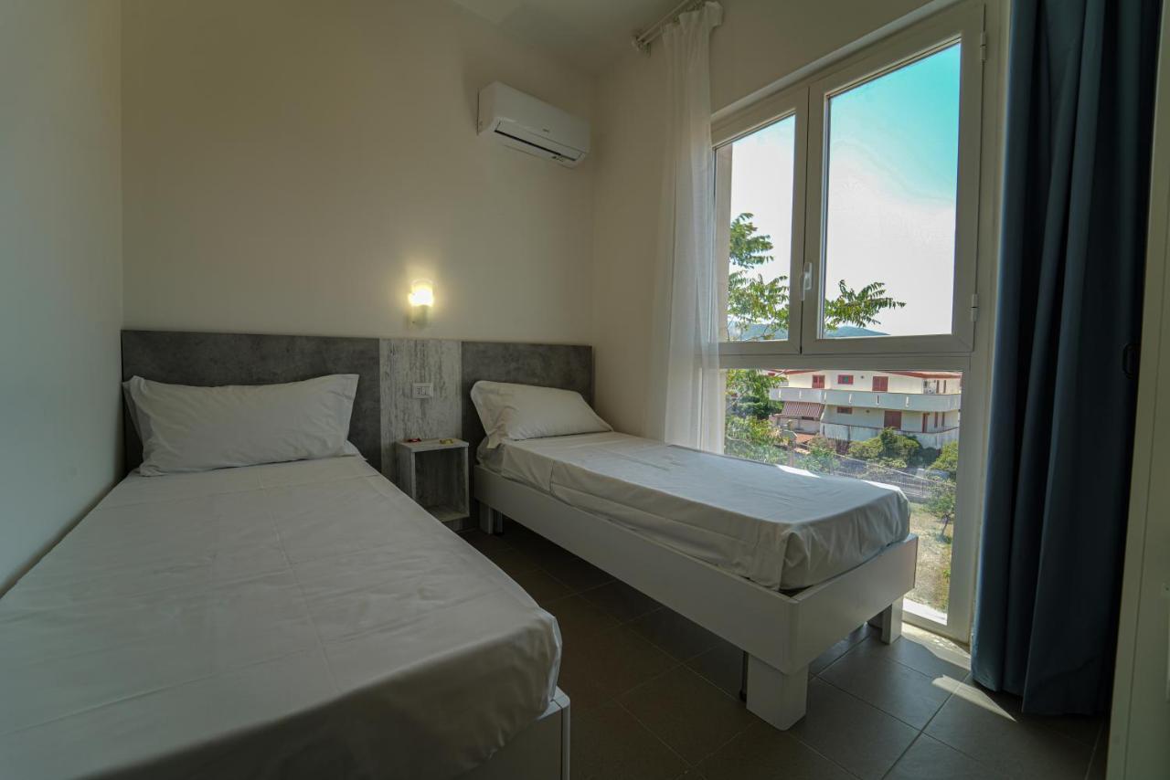 Hotel Rivabella Даволи Екстериор снимка