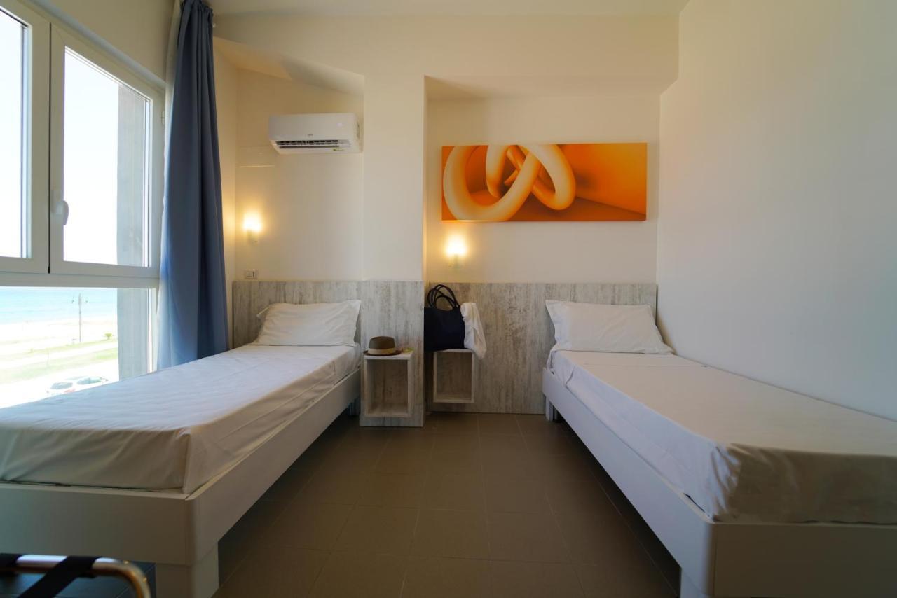 Hotel Rivabella Даволи Екстериор снимка