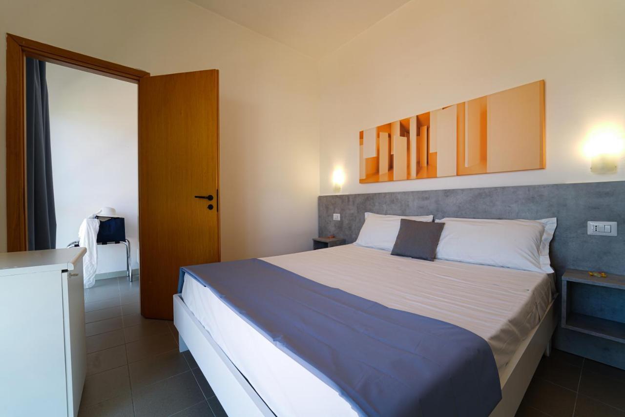 Hotel Rivabella Даволи Екстериор снимка