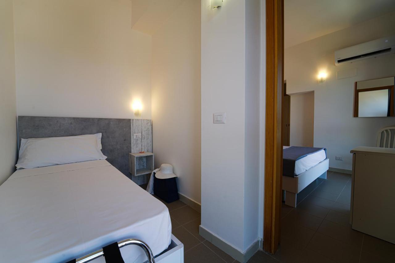Hotel Rivabella Даволи Екстериор снимка